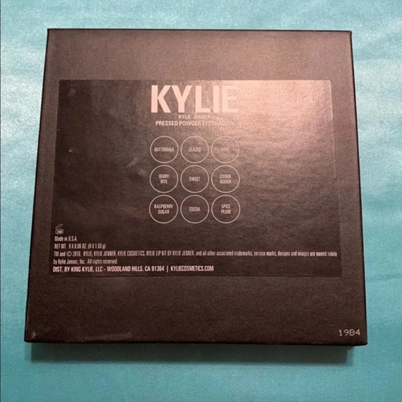 Kylie Cosmetics Sorta Sweet Palette - Picture 3 of 3